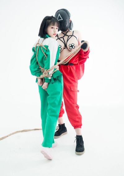 美女把腿扒开让男人捅-免费追剧视频大全