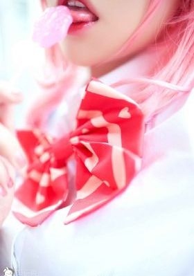 女仆扒胸让人桶爽-午夜影视大全在线观看