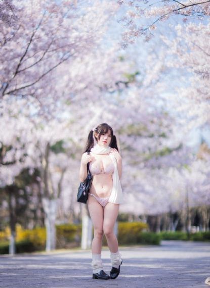 嗯啊中文字幕-中文免费日本成人在线