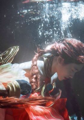 动漫被脱脱内内打扑克app-全集成人直接看